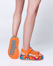 MELISSA FLOWING PLATFORM AD - ORANGE/BLUE